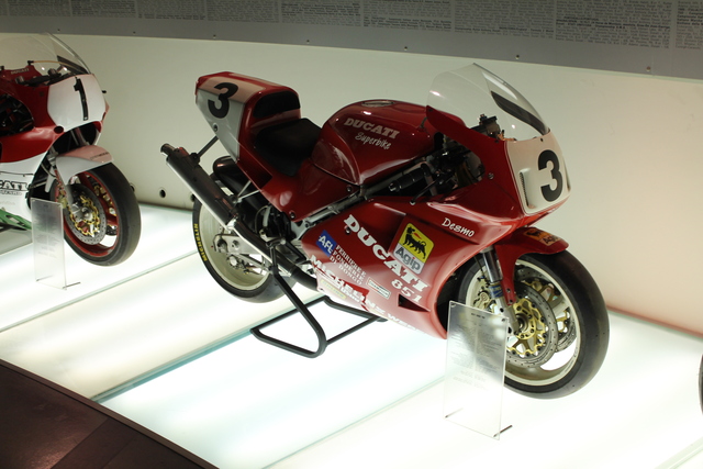Ducato 851 desmo world super bike