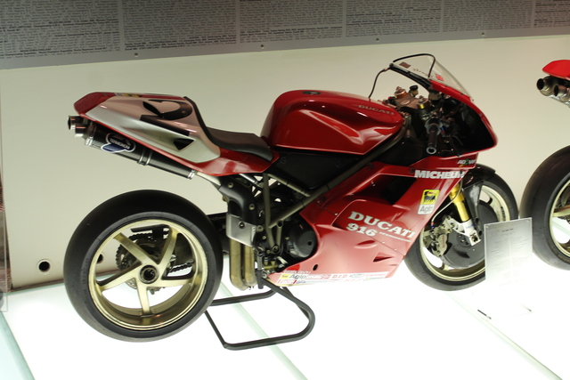 Ducati 916